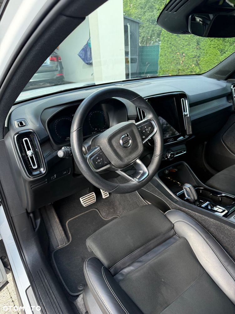 Volvo XC 40 B4 B AWD R-Design - 14