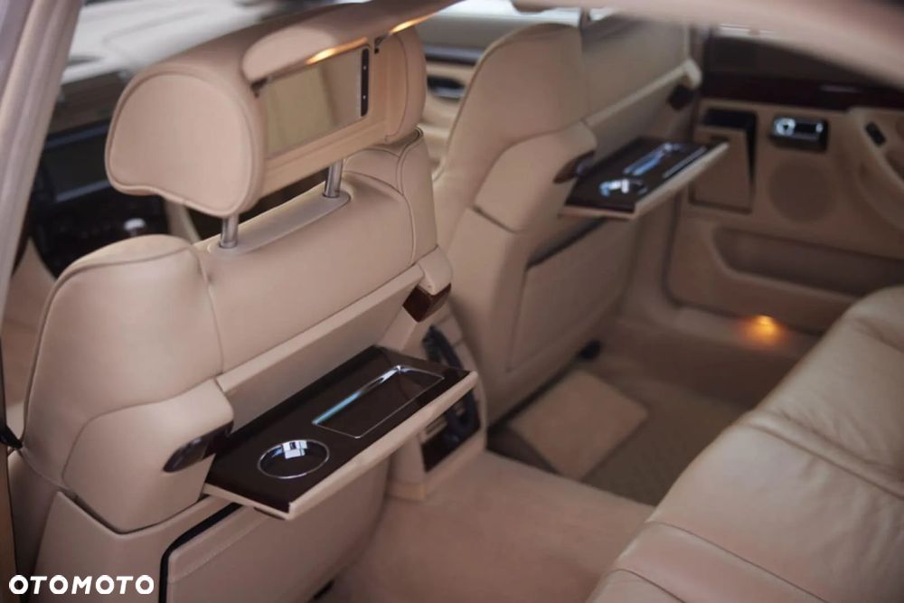 BMW Seria 7 - 28