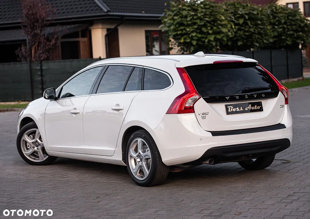 Volvo V60 D3 Geartronic Summum - 9