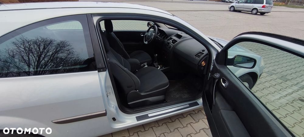 Renault Megane 1.6 16V Confort Authentique - 5