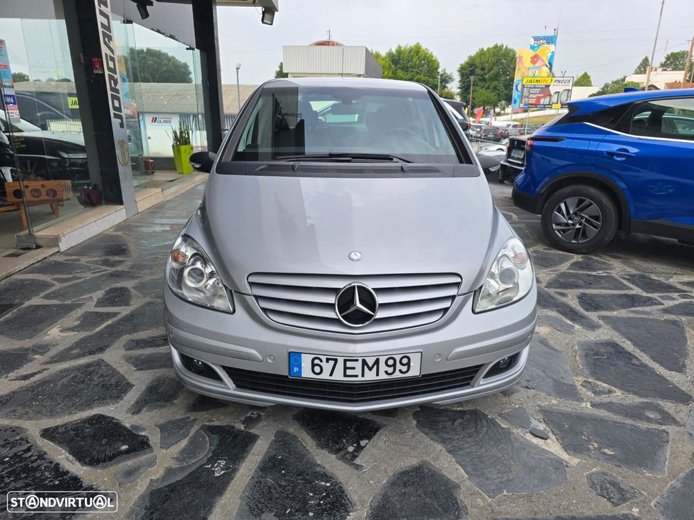 Mercedes-Benz B 180 - 4