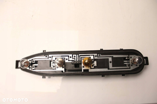WKŁAD LAMPY GNIAZDO ŻARÓWEK TYŁ LEWY  PRAWY CITROEN BERLINGO III