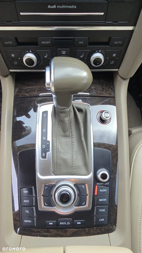 Audi Q7 3.0 TDI DPF Quattro Tiptronic - 27