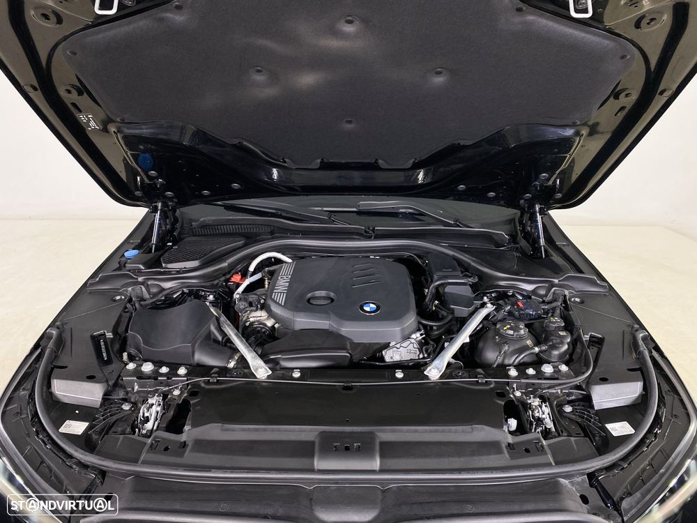 BMW 520 d Pack Desportivo M - 23