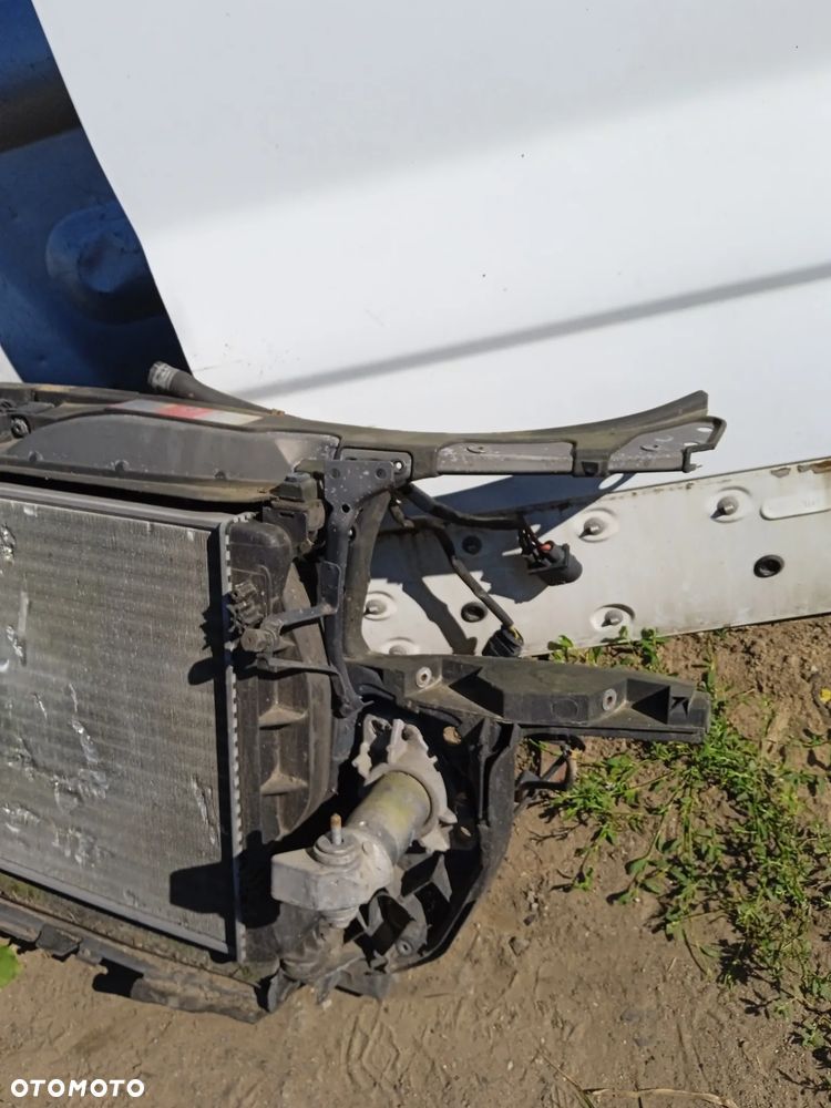 PAS PRZEDNI WZMOCNIENIE CHŁODNIC WENTYLATORY AUDI A4 B6 2.0 B - 3