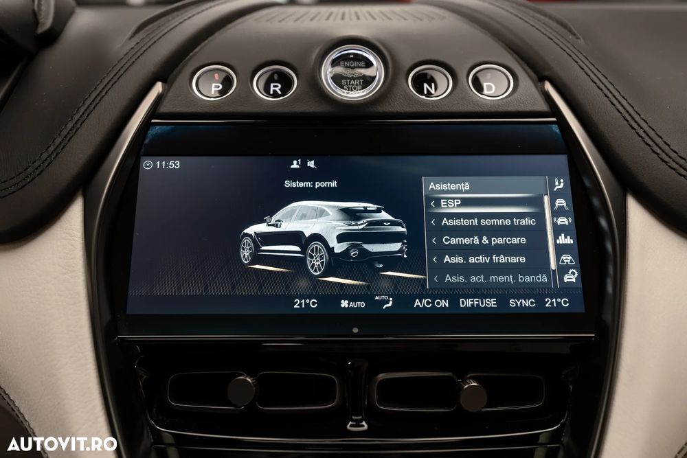 Aston Martin DBX - 22
