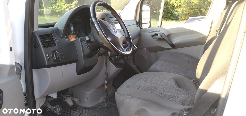 Mercedes-Benz SPRINTER 210 - 5
