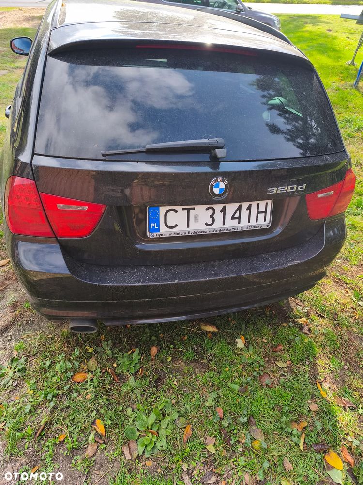 BMW Seria 3 2012 photo 3
