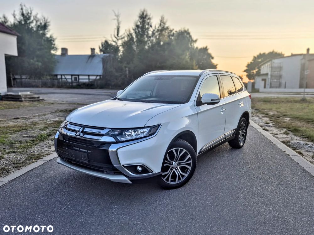 Mitsubishi Outlander 2.2 DI-D 4WD Automatik Diamant Edition - 3