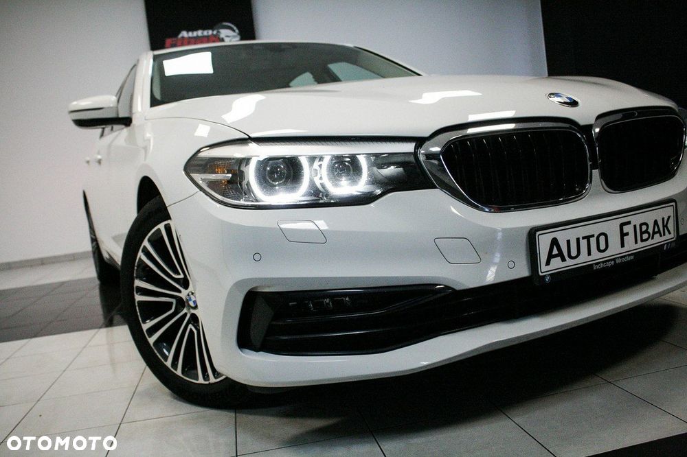 BMW Seria 5 520d xDrive Sport Line sport - 3