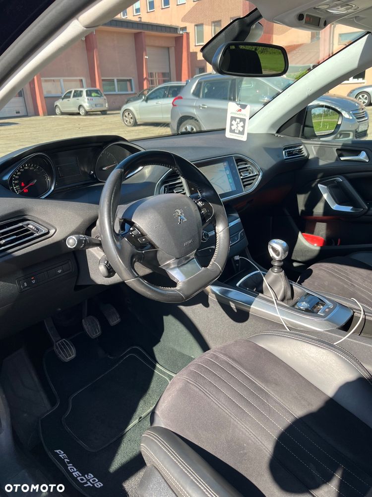 Peugeot 308 - 4