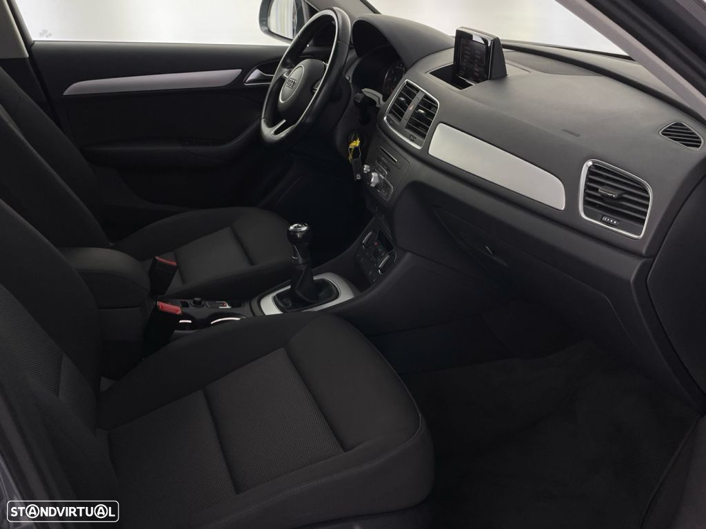 Audi Q3 1.4 TFSI CoD Sport - 23