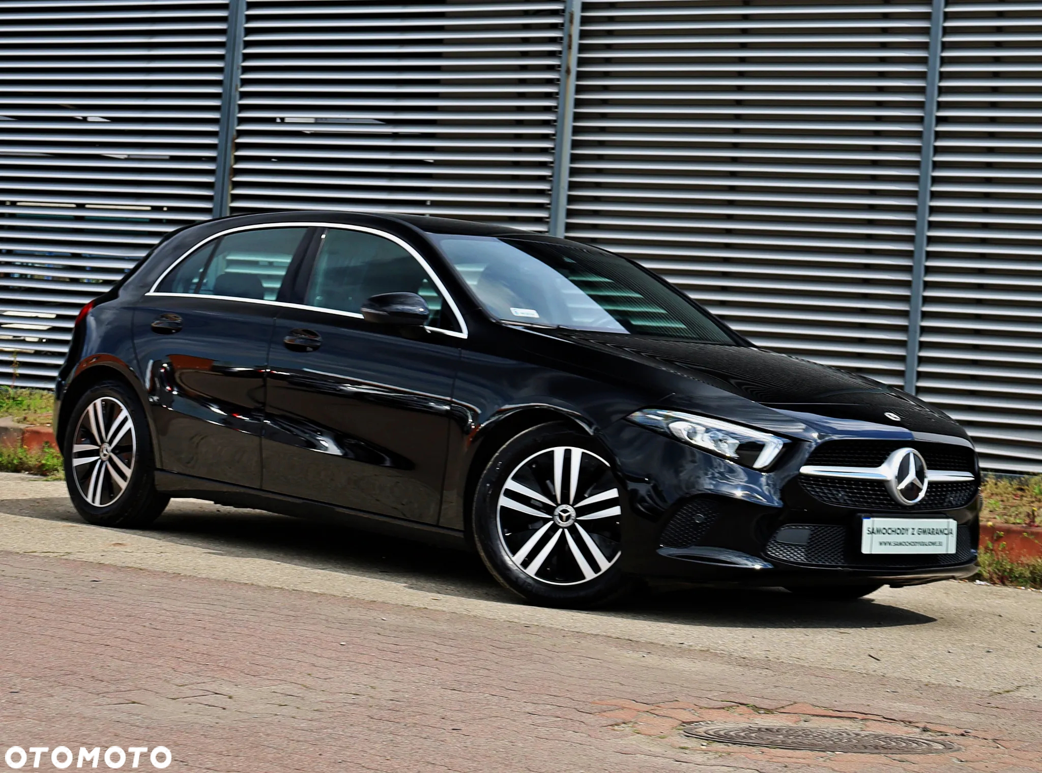 Mercedes-Benz Klasa A 180 Style 7G-DCT - 3