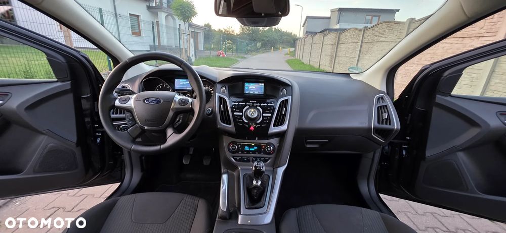 Ford Focus 1.6 EcoBoost Titanium - 18