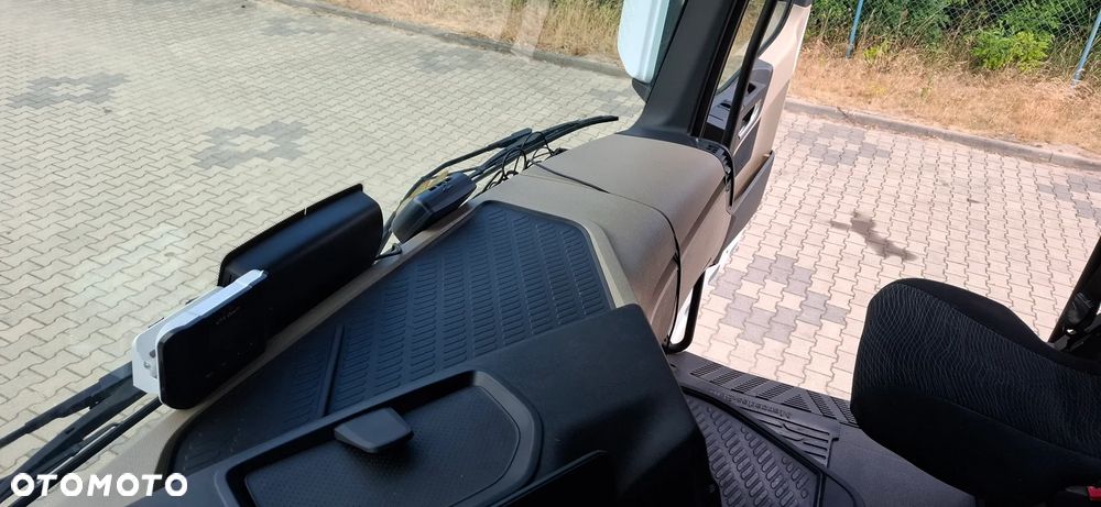 Mercedes-Benz Actros - 14