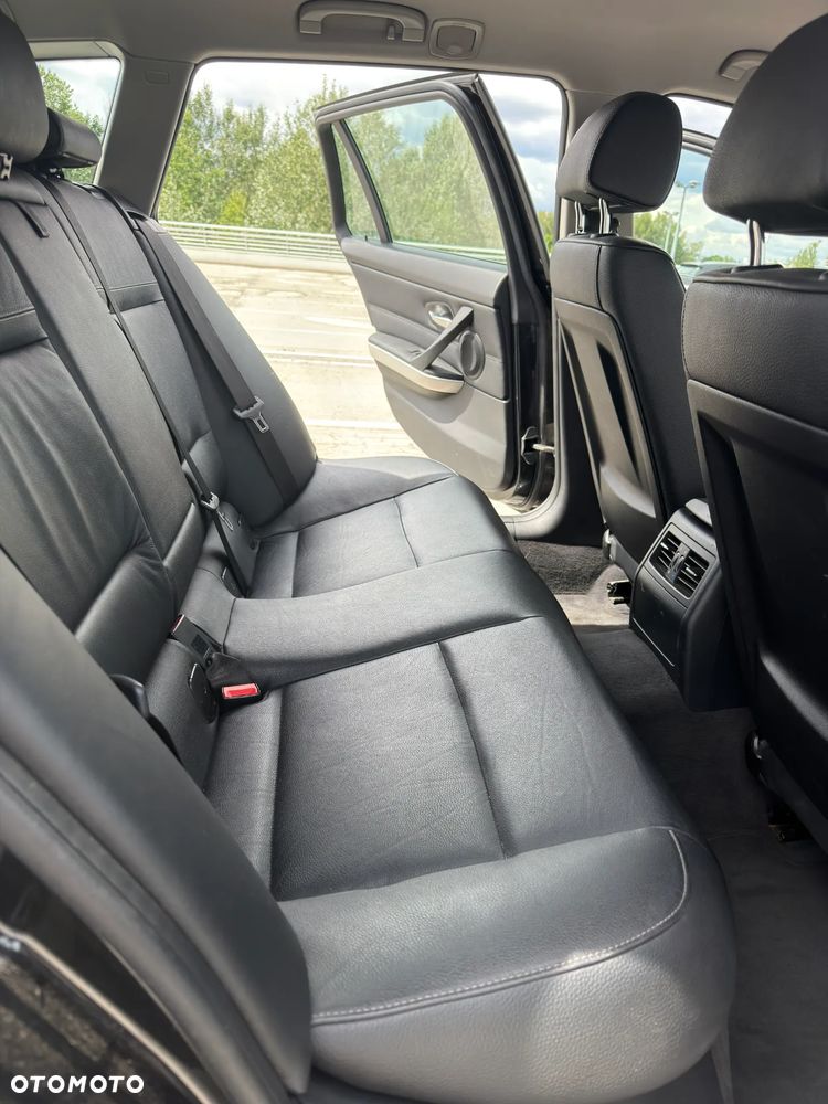 BMW Seria 3 330d DPF - 11