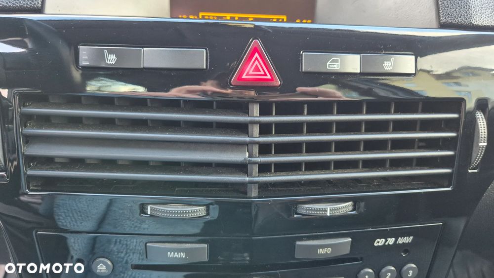 Opel Astra 1.7 CDTI DPF Cosmo - 18