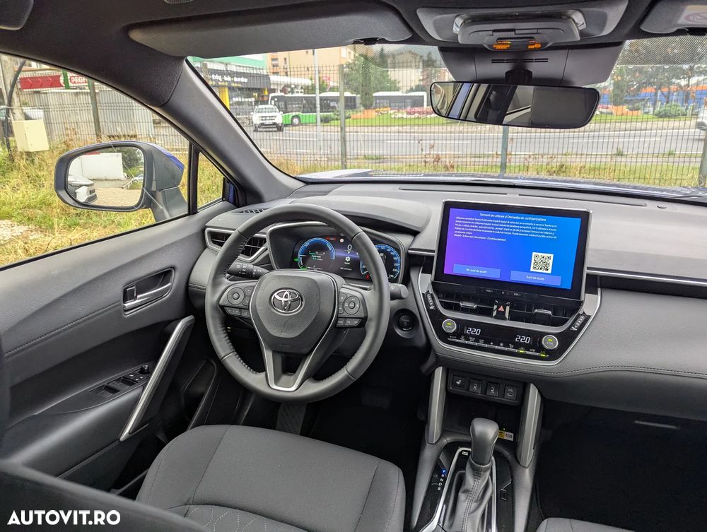 Toyota Corolla Cross - 18
