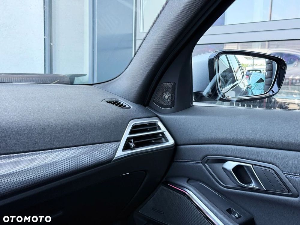 BMW Seria 3 320d xDrive M Sport - 22