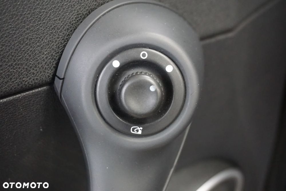 Renault Clio 1.5 dCi 85 FAP Dynamique - 27