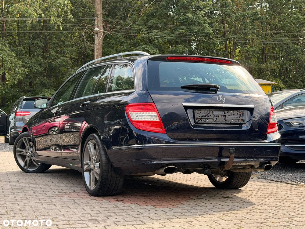 Mercedes-Benz Klasa C 350 CDI DPF 7G-TRONIC BlueEFFICIENCY Elegance - 17