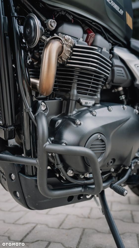 Triumph Scrambler - 25