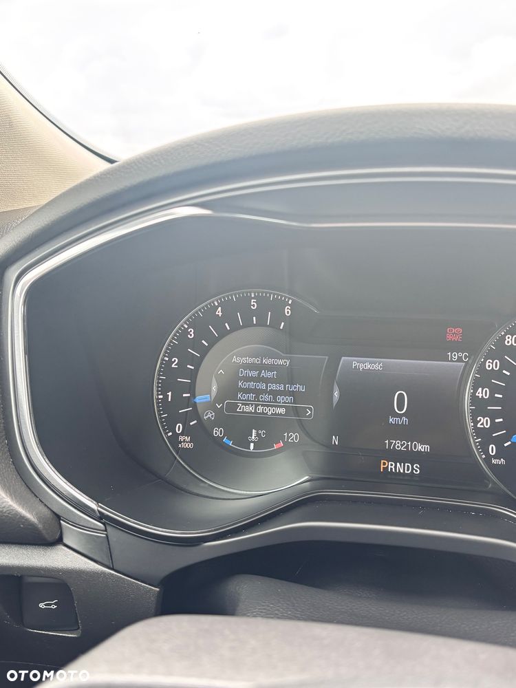 Ford Mondeo 2.0 TDCi Titanium PowerShift - 8