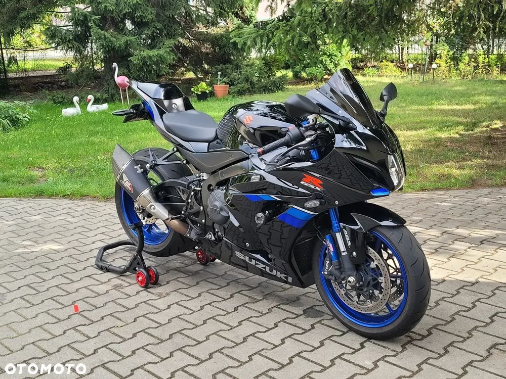 Suzuki GSX-R - 1