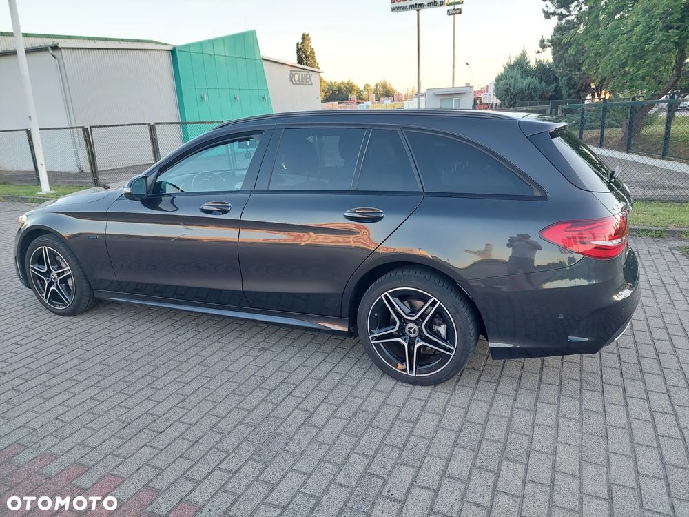 Mercedes-Benz Klasa C 300 e 9G-TRONIC AMG Line - 23