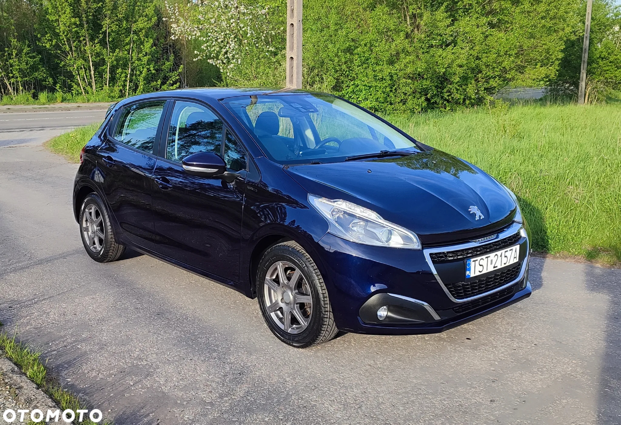 Peugeot 208 - 14