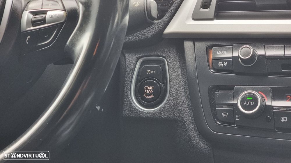 BMW 318 d Touring Auto - 24