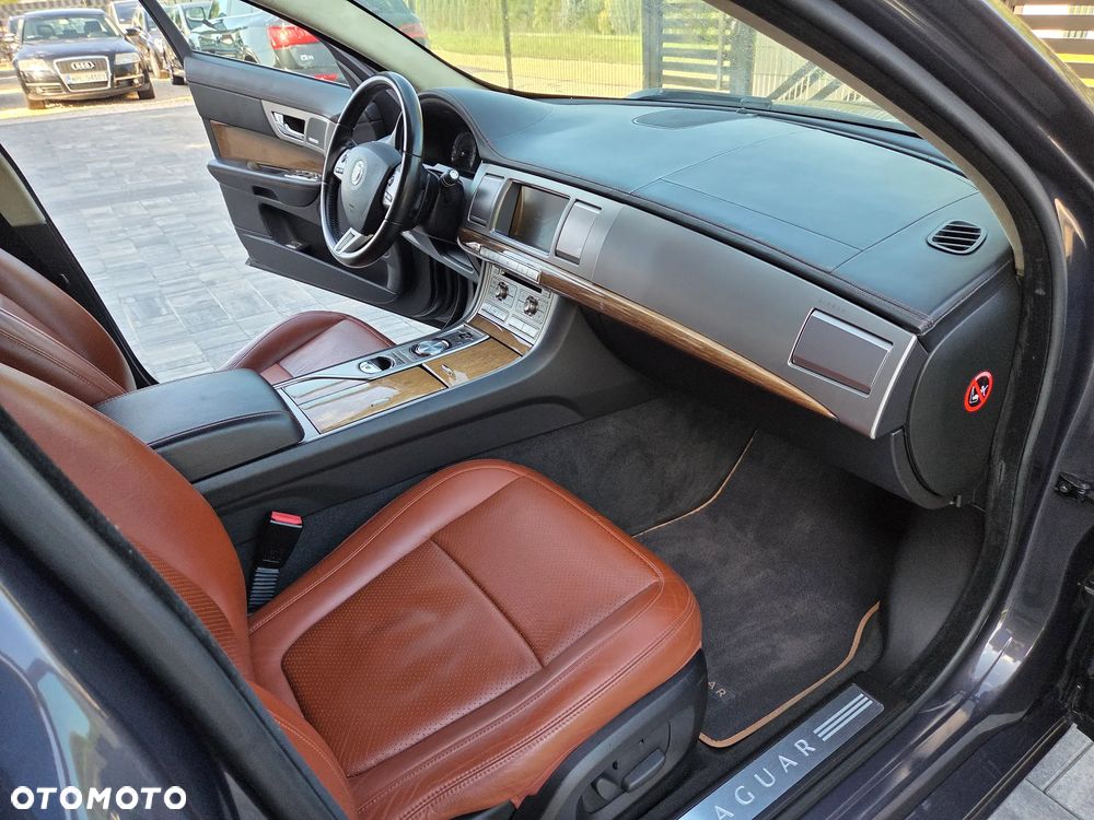 Jaguar XF 3.0 V6 S - 21