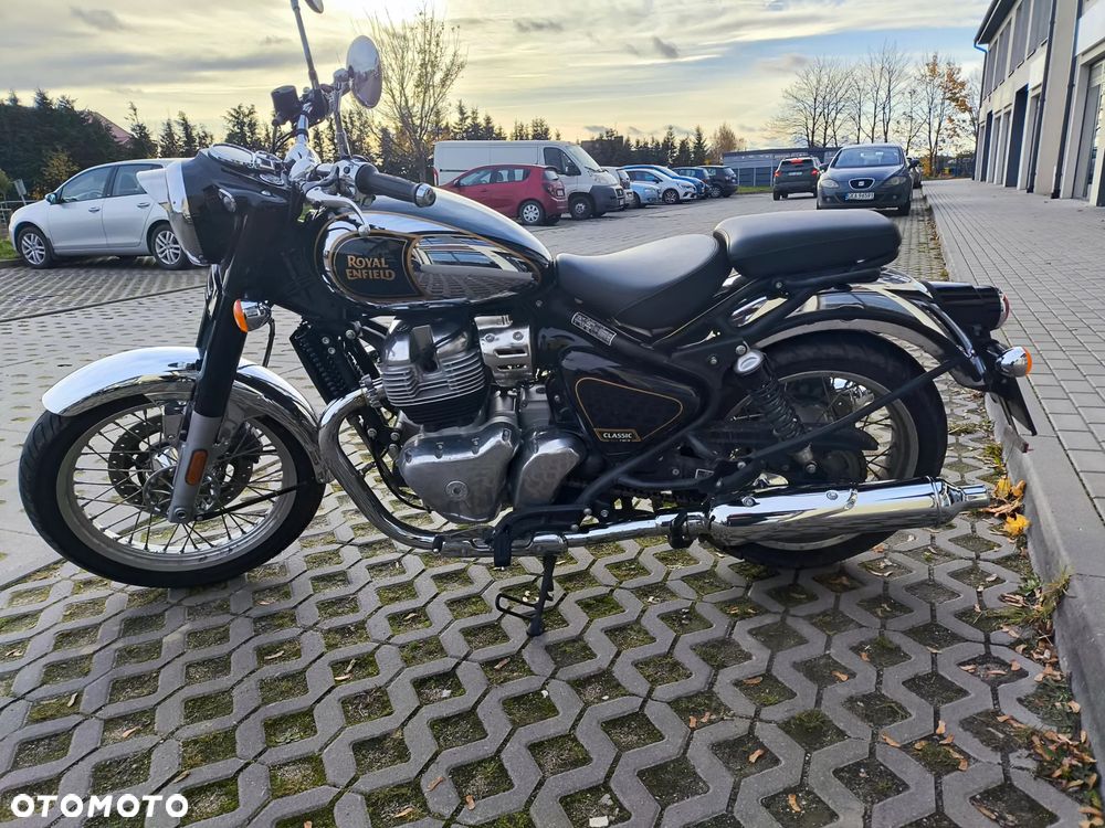 Royal Enfield Classic - 1