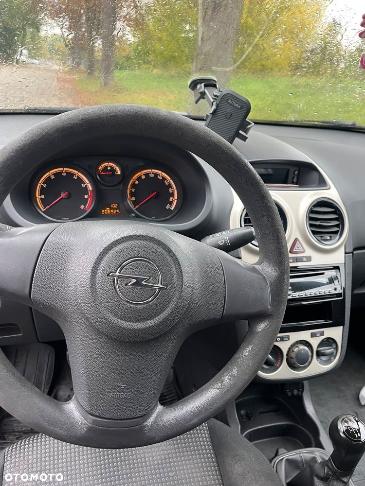 Opel Corsa - 8
