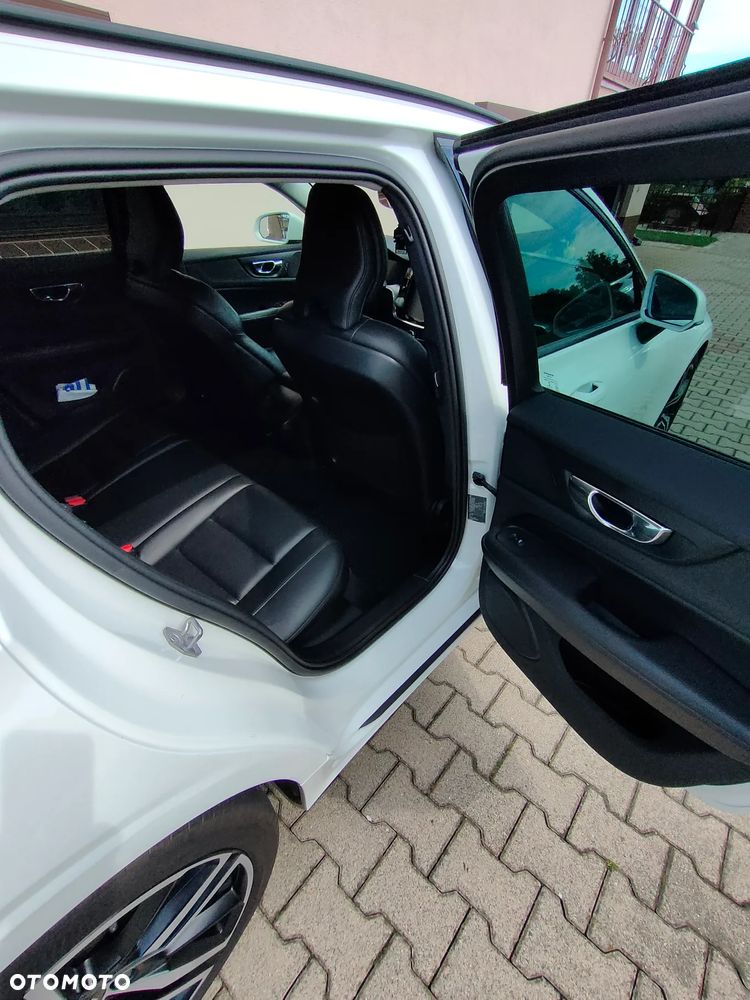 Volvo V60 D4 Momentum Pro - 18
