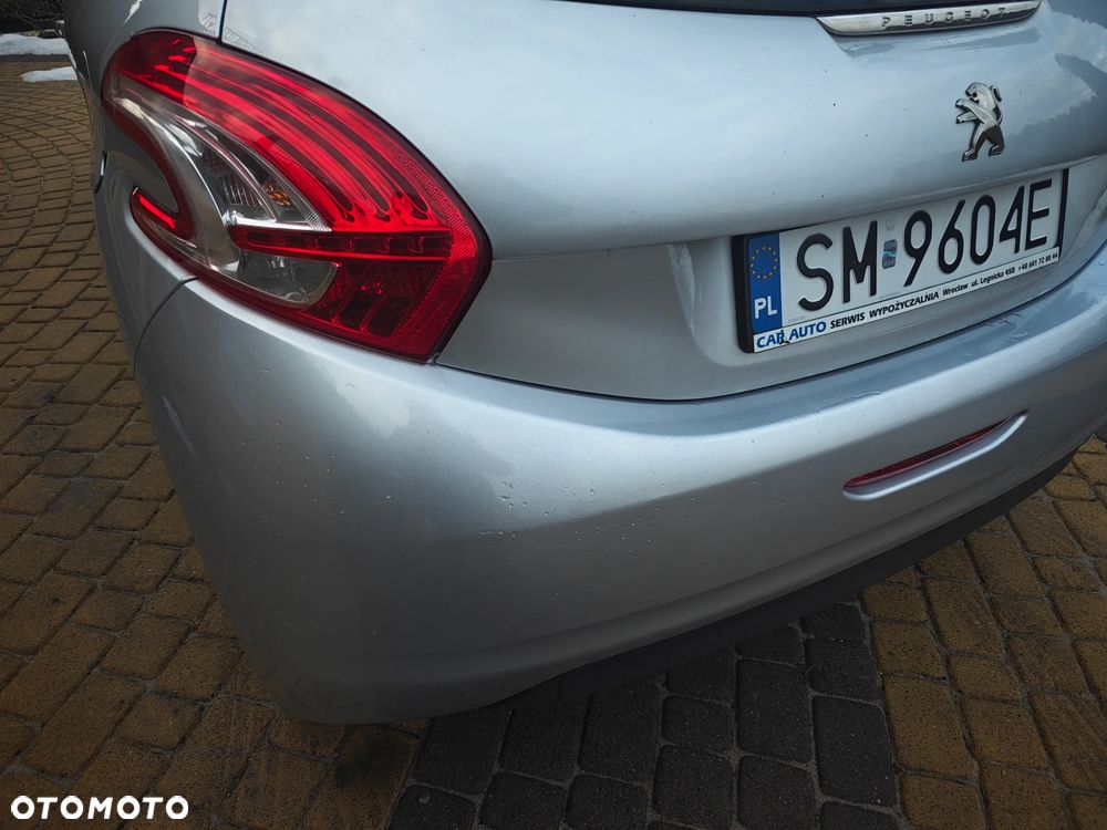 Peugeot 208 e-HDi 92 Stop&Start Allure - 16