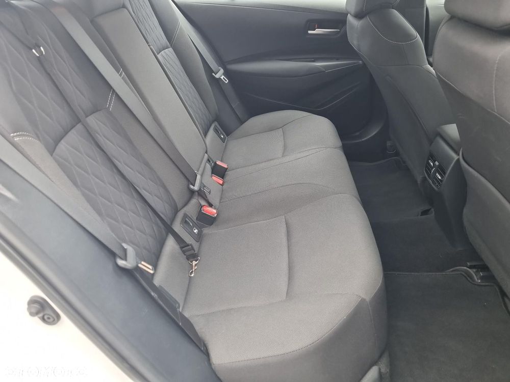 Toyota Corolla 1.5 Comfort - 11