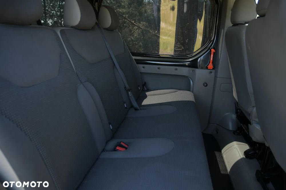 Opel Vivaro - 27