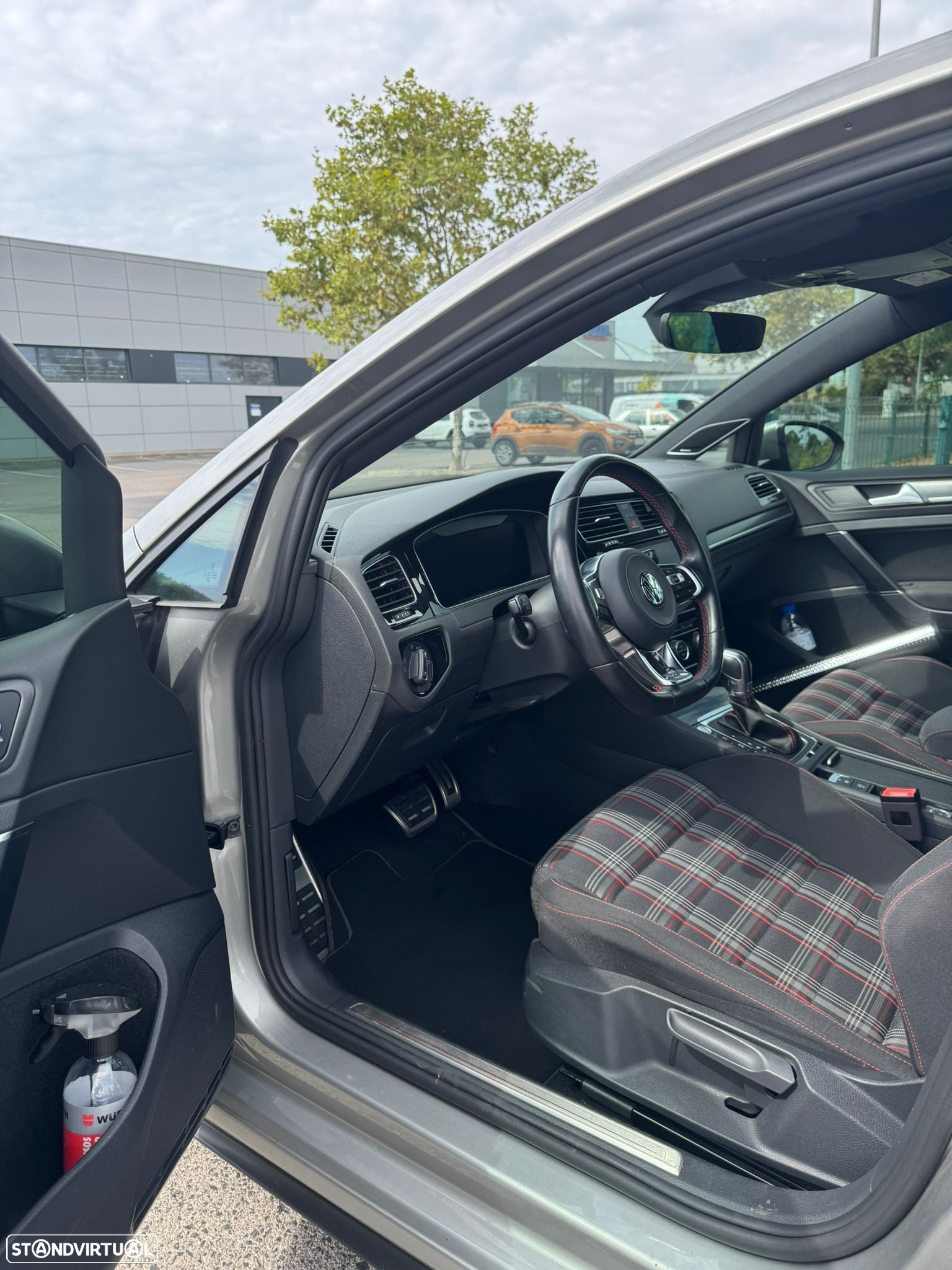 VW Golf 2.0 TSI GTI DSG Performance - 9
