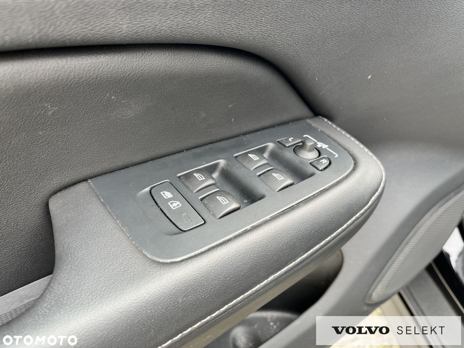 Volvo V60 Cross Country - 14