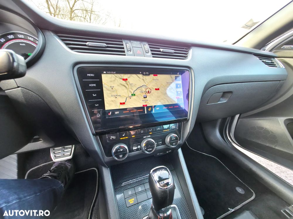 Skoda Octavia Combi 2.0 TDI 4x4 DSG RS - 14