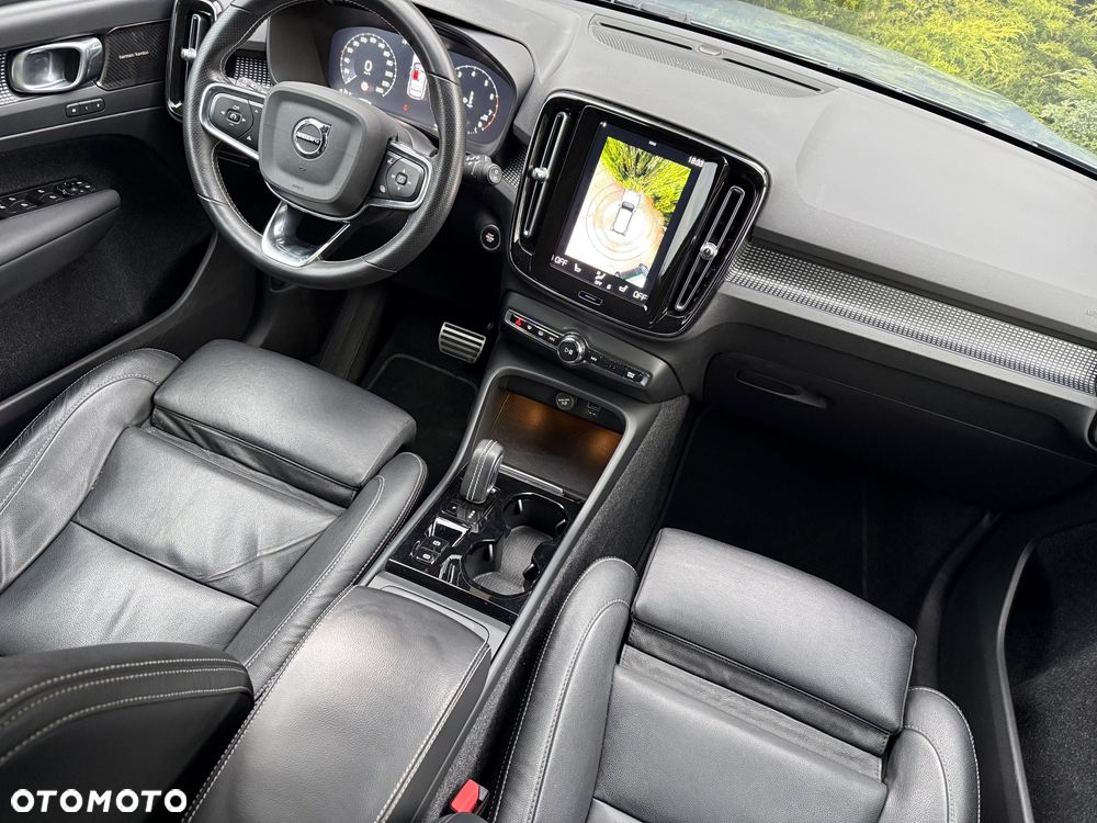 Volvo XC 40 B4 B DKG Ultra Dark - 25