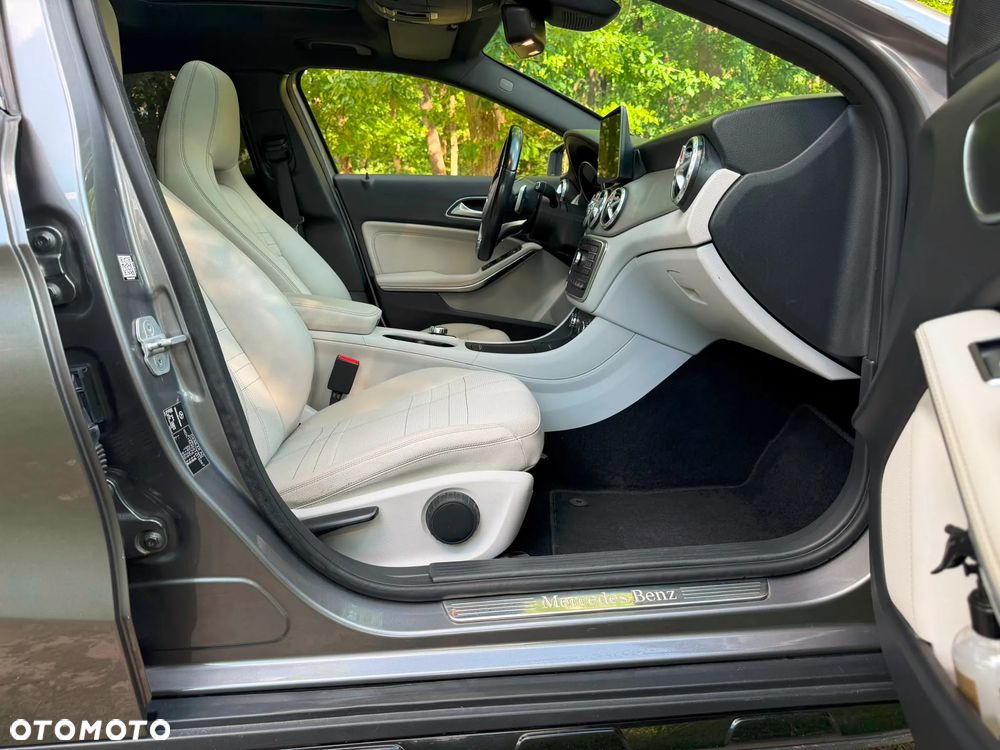 Mercedes-Benz GLA 220 d 4-Matic AMG Line - 18