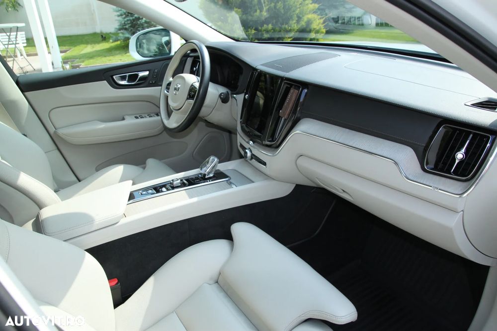 VOLVO XC60 2021 — imagine 33