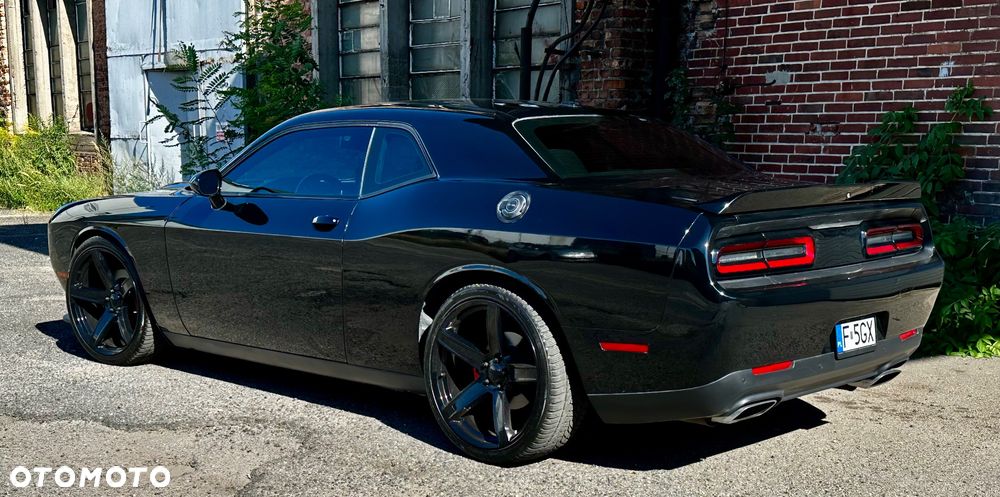 Dodge Challenger - 7