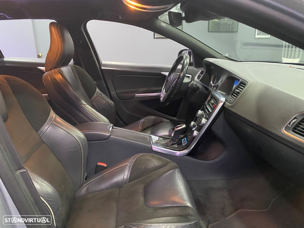 Volvo V60 D6 Twin Engine Geartronic RDesign - 11