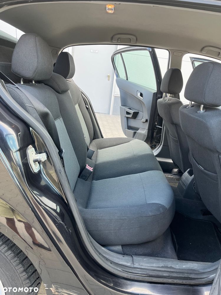 Opel Astra III 1.9 CDTI Cosmo - 23