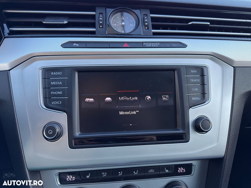 Volkswagen Passat Variant 2.0 TDI SCR 4Motion DSG Highline - 8