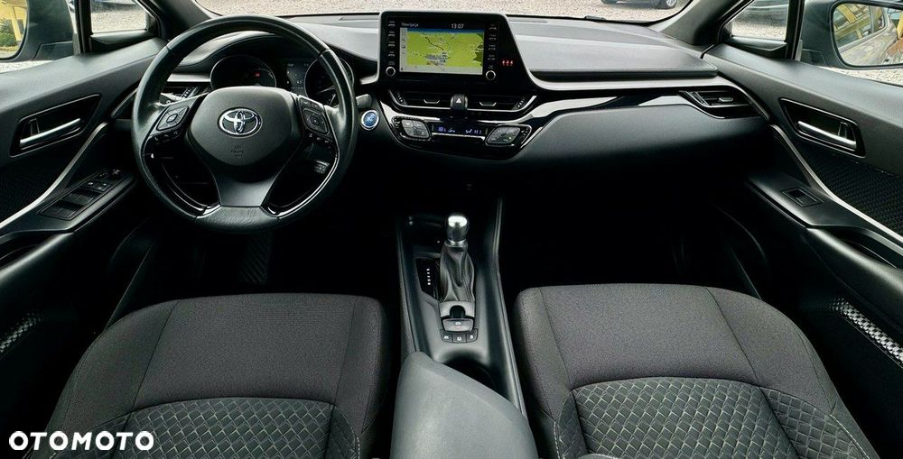 Toyota C-HR - 11