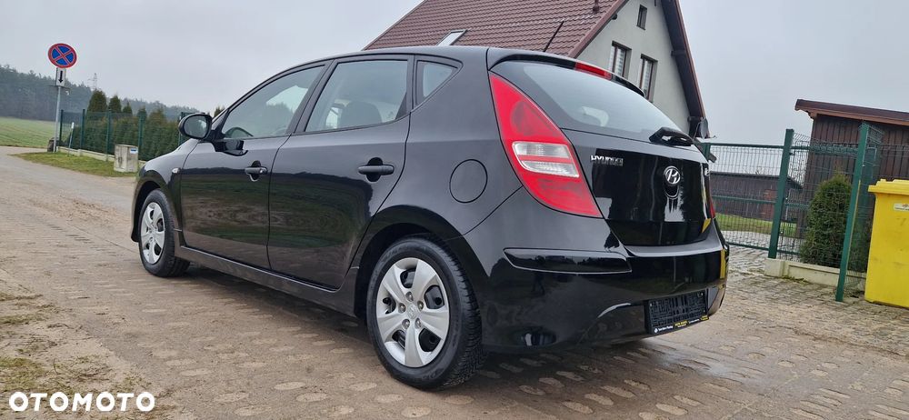 Hyundai i30 i30cw 1.4 UEFA EURO 2012 Edition - 13